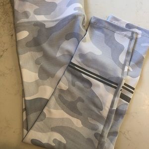 Lilybod Camo New Sz Medium Leggings